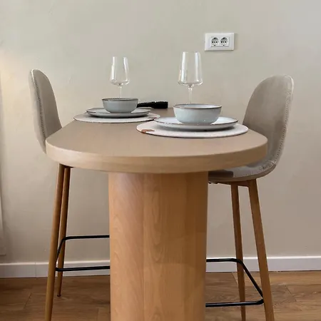 Elen Apartment *